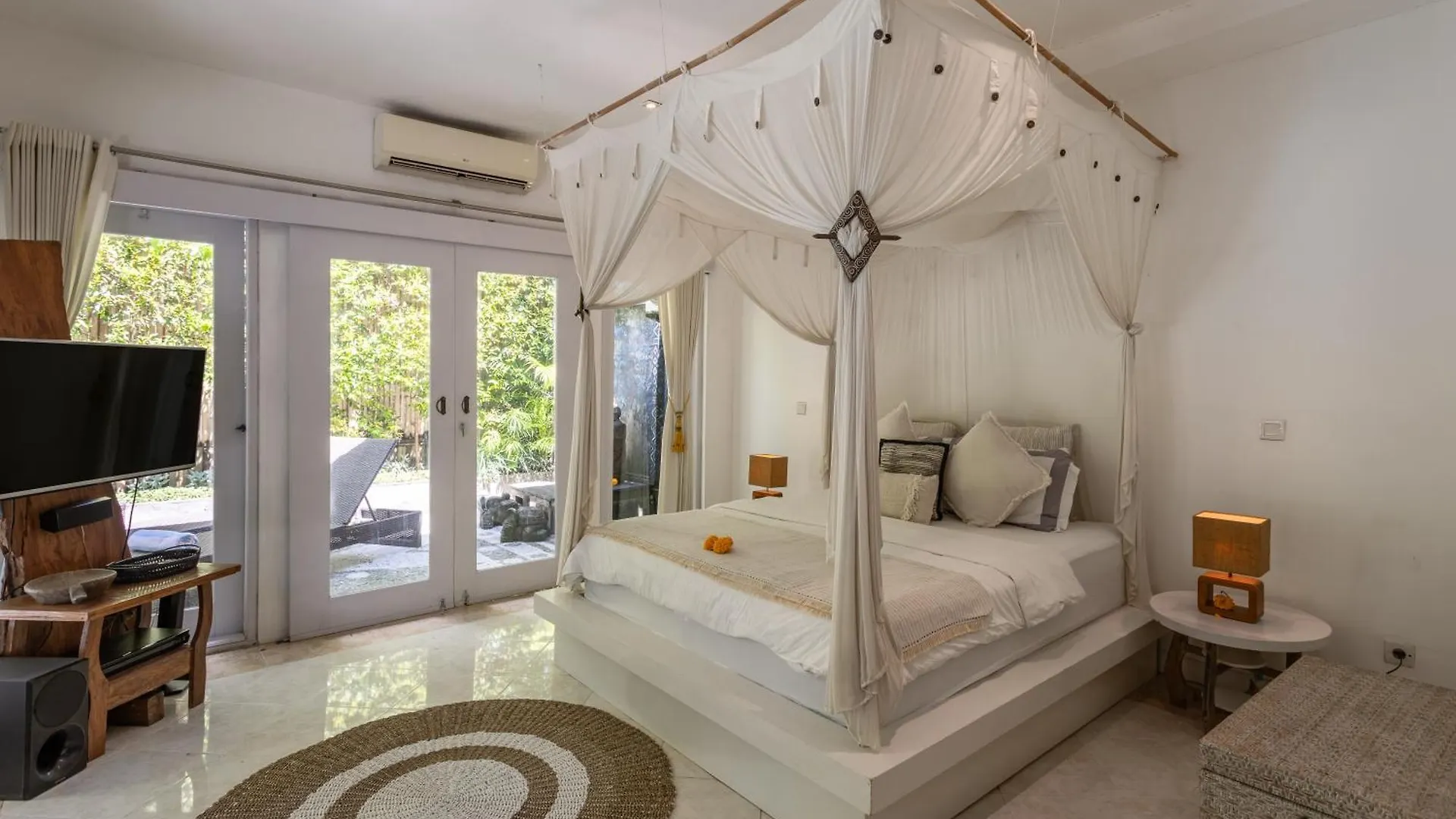 Balinese Paradise Luxury Villa Canggu  0*, Canggu (Bali)